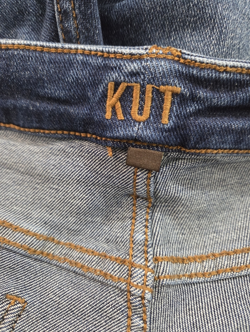 NWT Kut from the Kloth Lonnie Cuffed Boyfriend Short Jean Denim Size 18W Casual - Picture 8 of 10